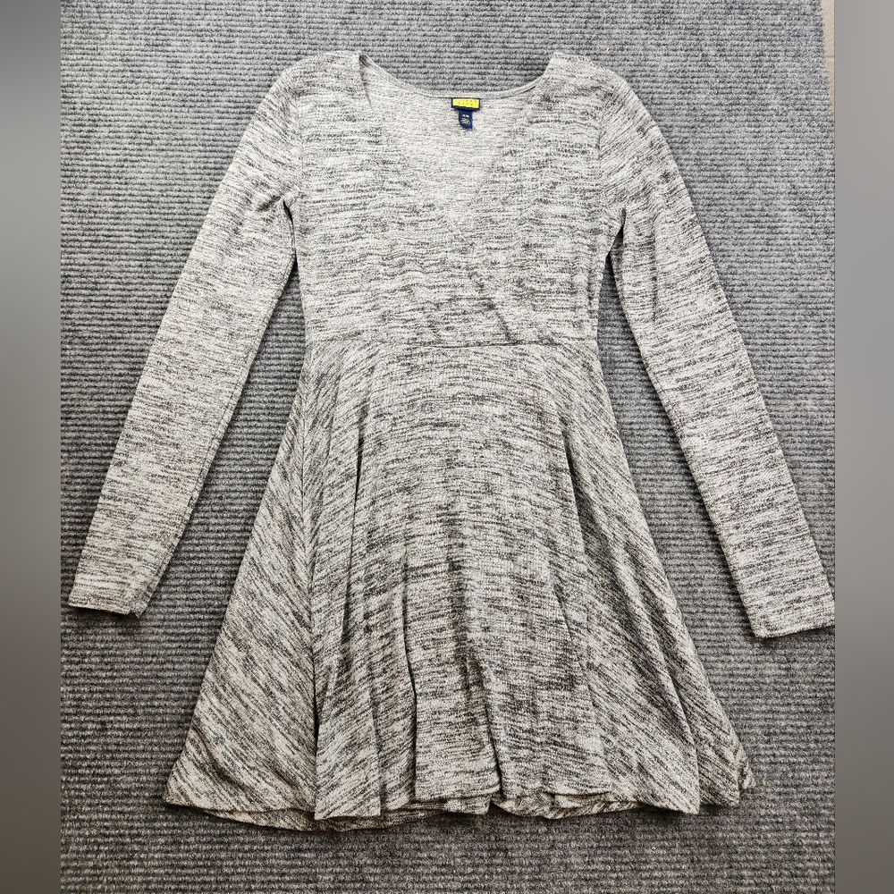 Prince and Fox Heathered Gray Long Sleeve Dress Size Medium Cross V-Neck